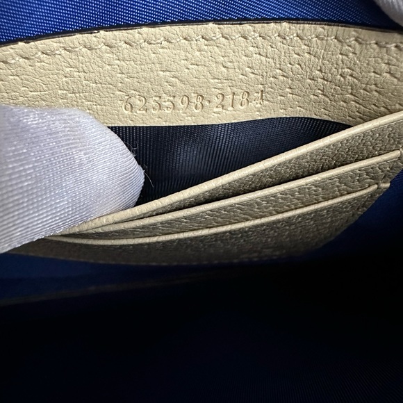 Auth off the Grid Clutch Like new - Picture 12 of 15